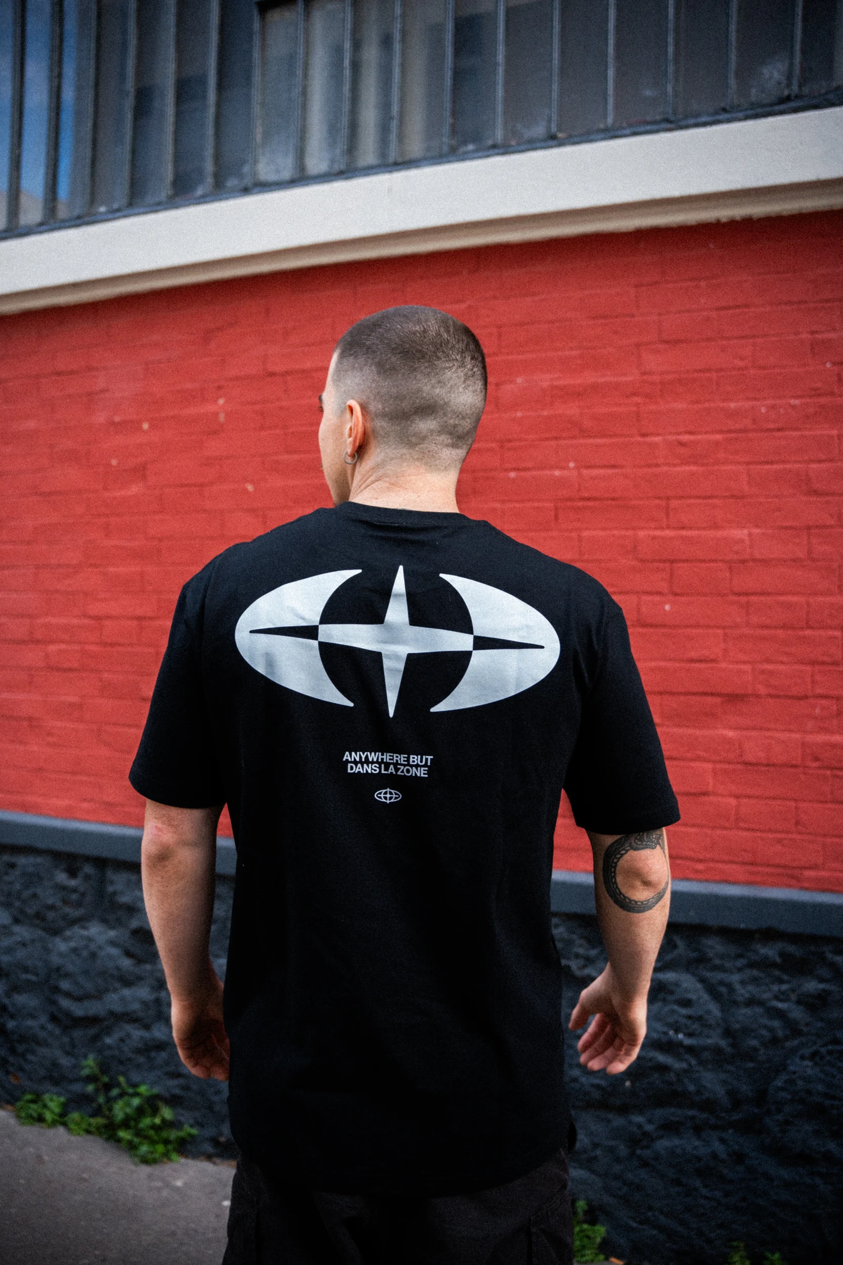 Boxy Black T-Shirt · photo 6